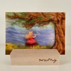 Ansichtkaart Op de schommel - Het Wol Feetje