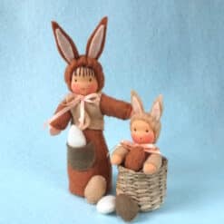 Paashaas met hazenkind - Atelier Pippilotta